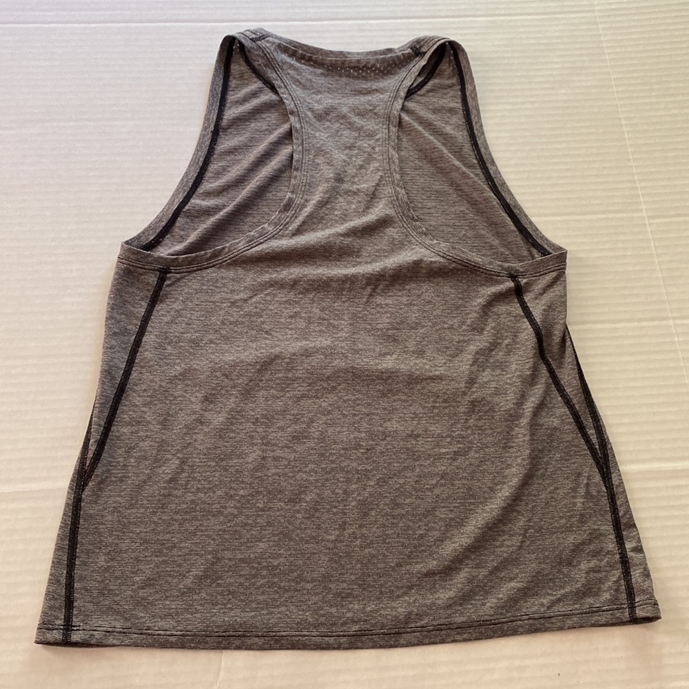 Outdoor Voices Breathable Yoga Tank - Razorback - Picture 5 of 5